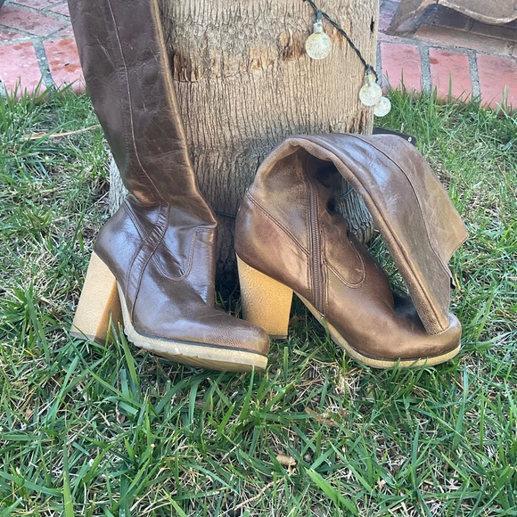 Me Too Women's Boho SoHo Maxine Distressed Tall Leather Heeled Boot Brown - Picture 4 of 7